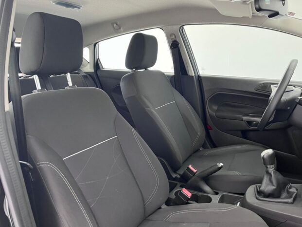 
								FORD FIESTA 1.6 SEL HATCH 16V FLEX 4P MANUAL 2017 full									