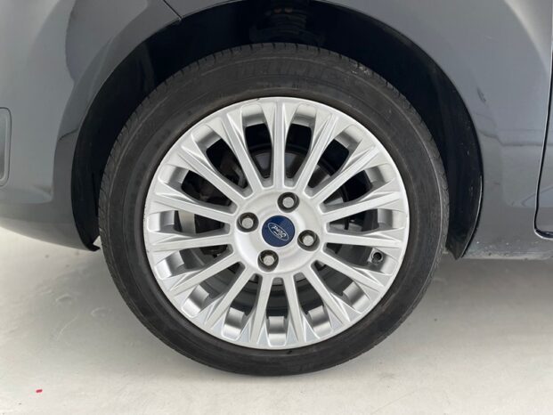 
								FORD FIESTA 1.6 SEL HATCH 16V FLEX 4P MANUAL 2017 full									