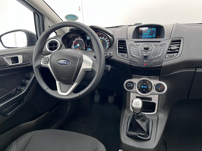 FORD FIESTA 1.6 SEL HATCH 16V FLEX 4P MANUAL 2017