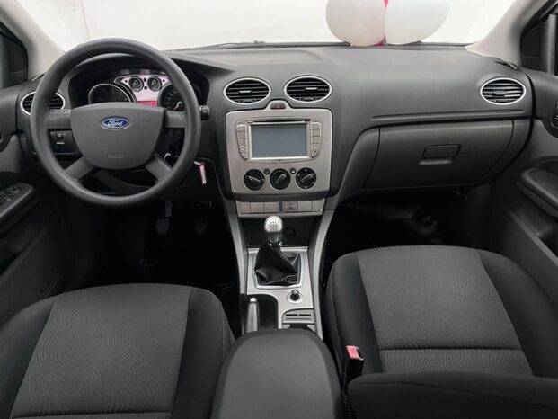 
								FORD FOCUS 2.0 GLX SEDAN 16V GASOLINA 4P MANUAL 2009 full									