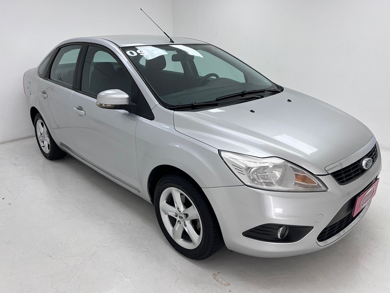 FORD FOCUS 2.0 GLX SEDAN 16V GASOLINA 4P MANUAL 2009