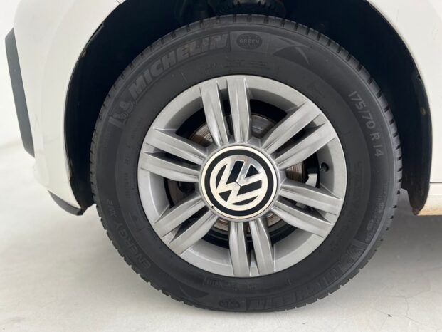 
								VOLKSWAGEN UP 1.0 TSI MPI MOVE UP 12V FLEX 4P MANUAL 2018 full									