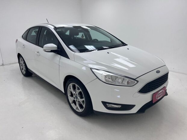 
								FORD FOCUS FASTBACK 2.0 SE 16V FLEX 4P POWERSHIFT 2019 full									