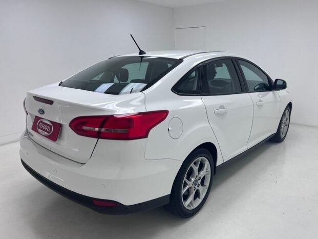 
								FORD FOCUS FASTBACK 2.0 SE 16V FLEX 4P POWERSHIFT 2019 full									
