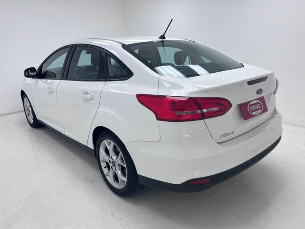 
								FORD FOCUS FASTBACK 2.0 SE 16V FLEX 4P POWERSHIFT 2019 full									