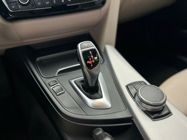 
								BMW 328I 2.0 M SPORT 16V ACTIVEFLEX 4P AUTOMÁTICO 2017 full									