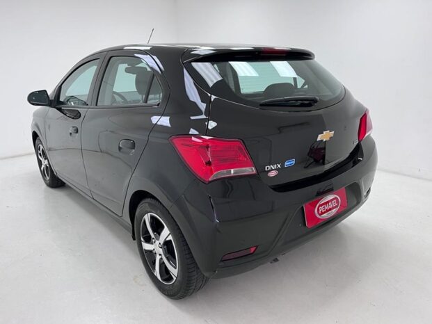 
								CHEVROLET ONIX 1.4 MPFI LTZ 8V FLEX 4P AUTOMÁTICO 2018 full									